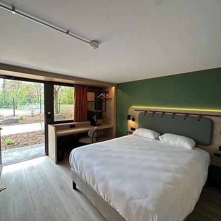 Campanile Clermont-Ferrand ~ Riom Hotell Exteriör bild