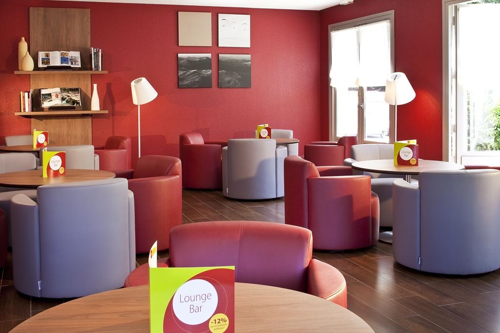 Campanile Clermont-Ferrand ~ Riom Hotell Restaurang bild